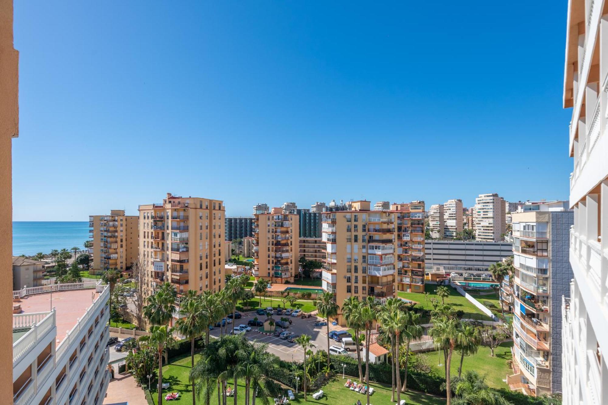 Parasol Garden Hotel 4*